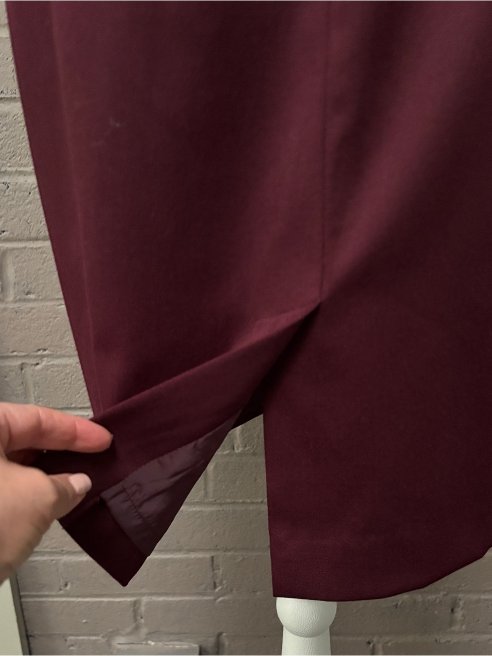 Talbots Sleeveless Sheath Dress in Burgundy with Decorative Bow  10P - Picture 6 of 9